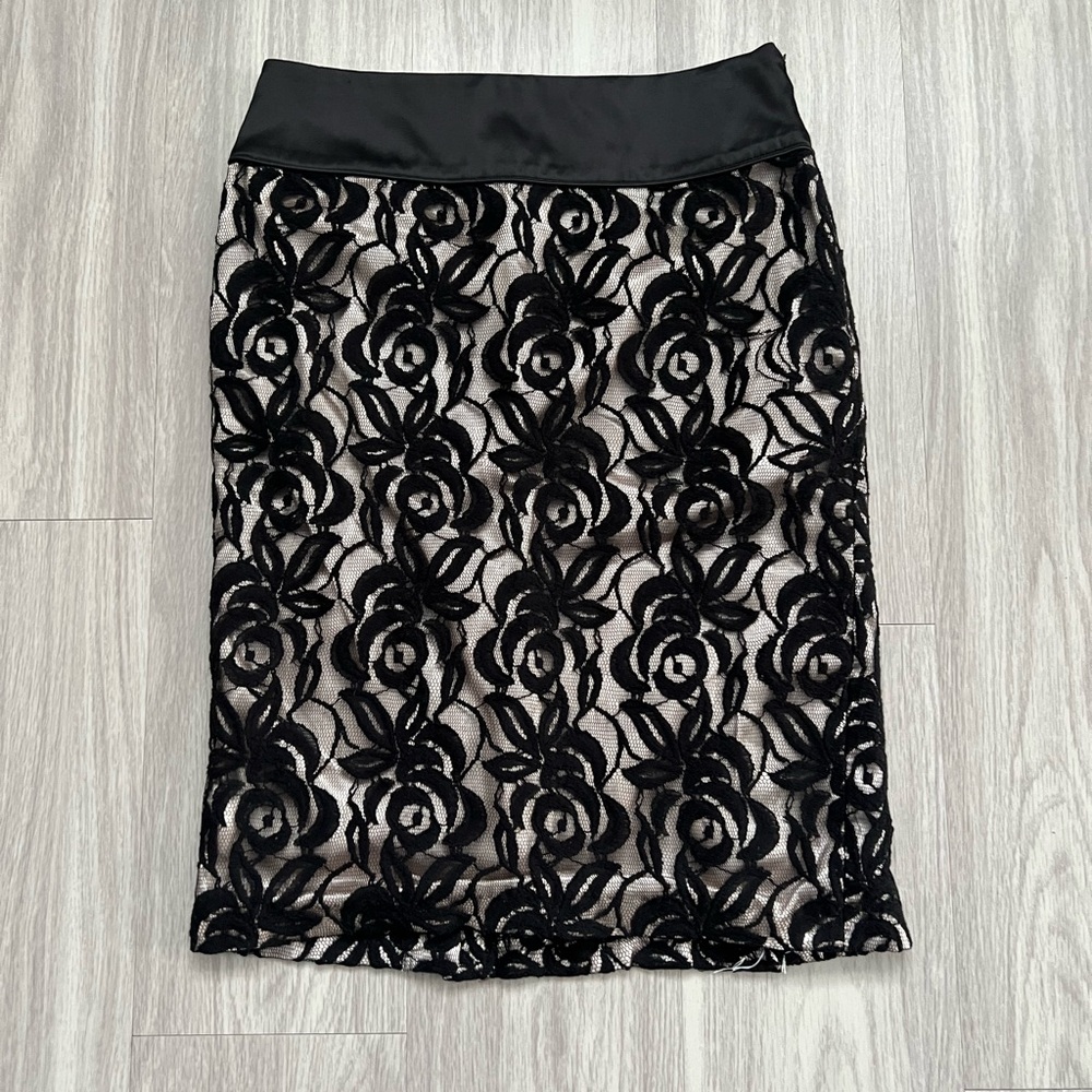 Dalia Collection Black Floral Lace Skirt Nude Lined Pencil Skirt Size 6